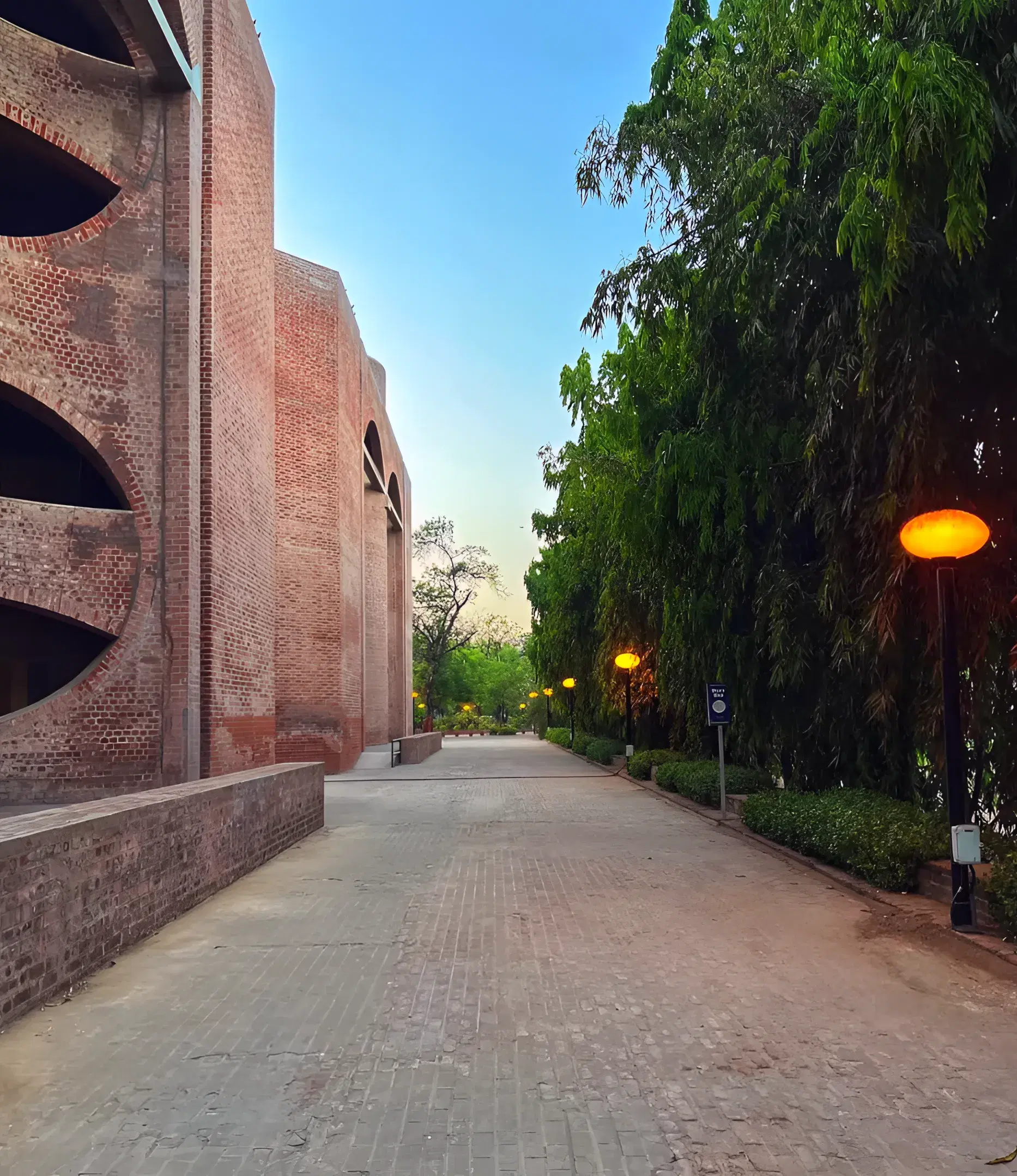 IIM Ahmedabad academic infrastructure photo 2
